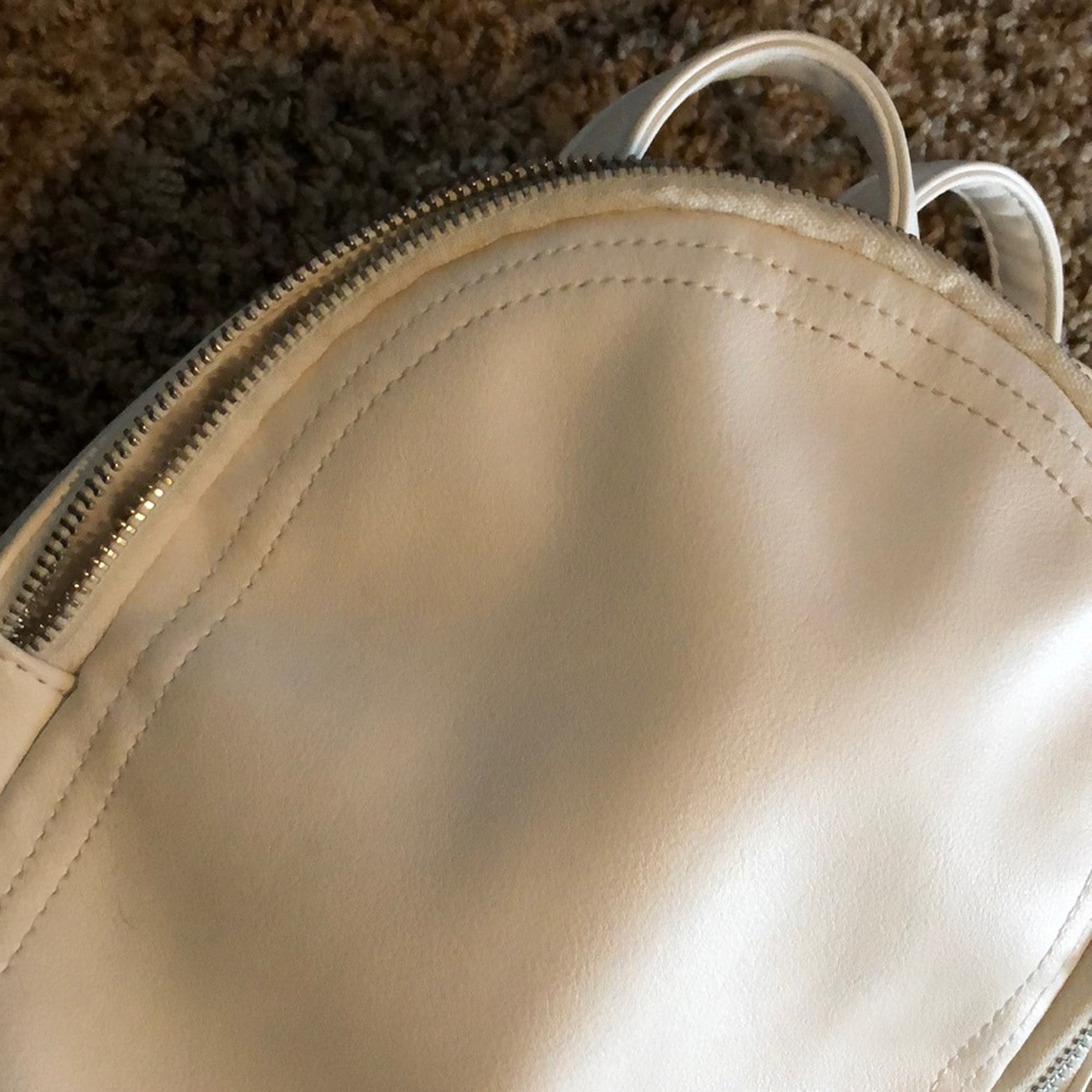 White Backpack - Picture 4 of 4